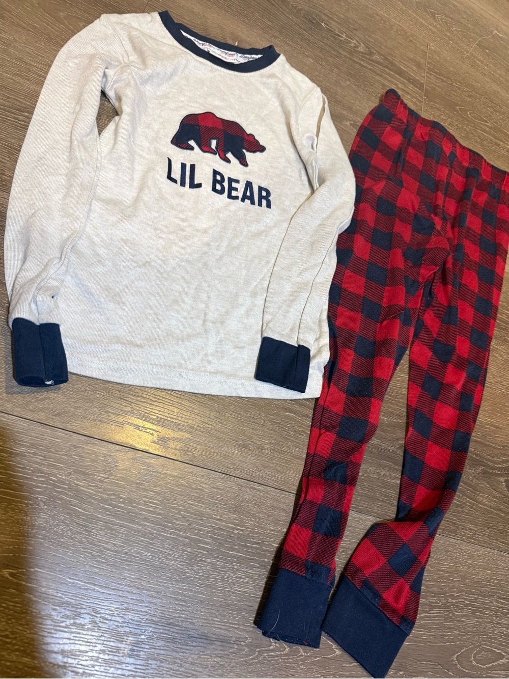dearfoams Cream Top with Navy Trim and Red Plaid 'Lil Bear' Pajama Set Size Boys